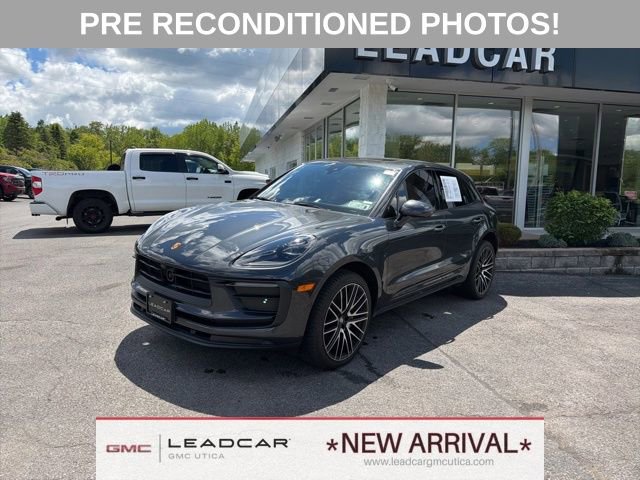 Used 2023 Porsche Macan Turbo AWD/4WD image 1
