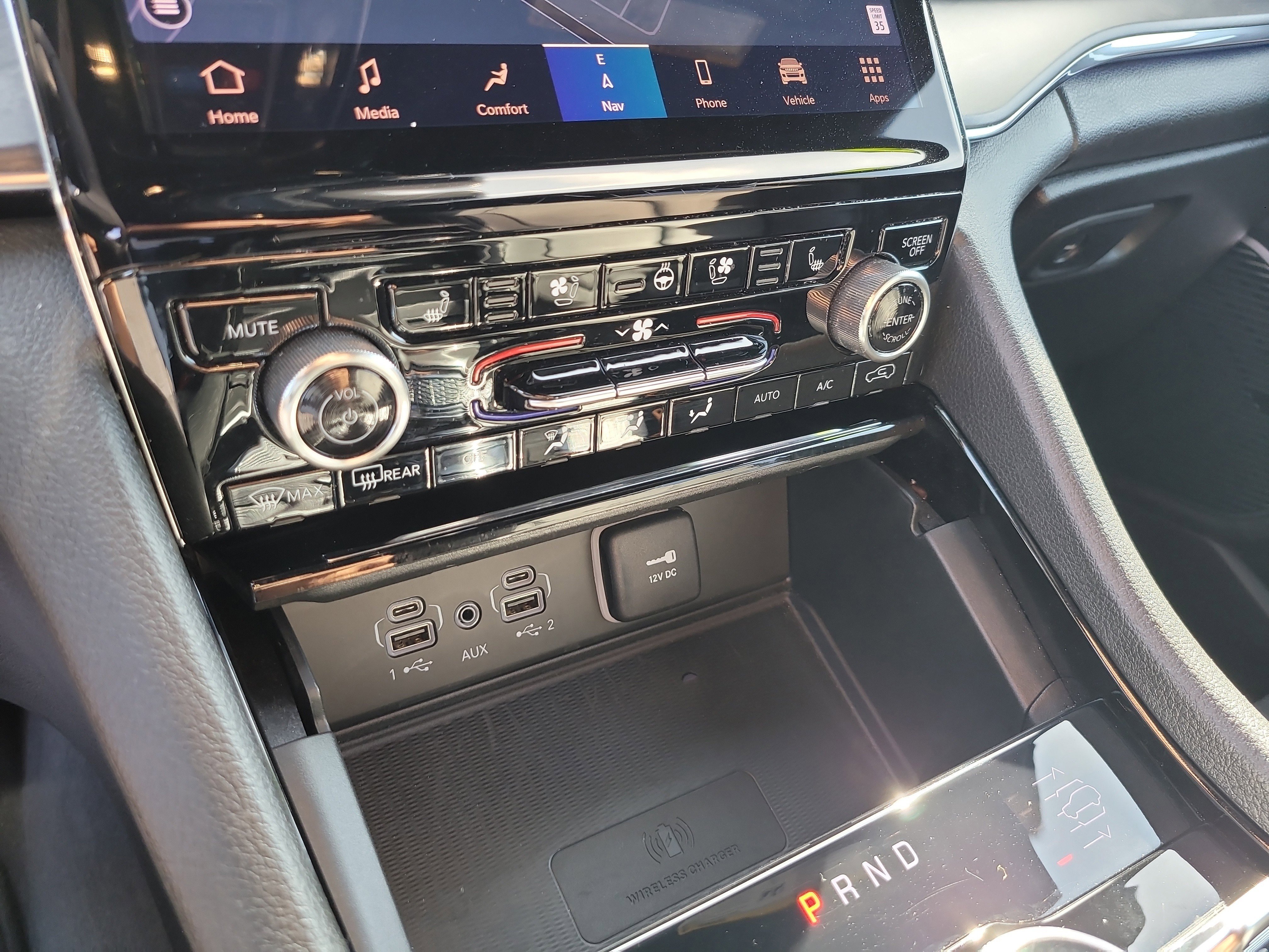 Used 2023 Jeep Grand Cherokee Overland w/ Luxury Tech Group IV image 25