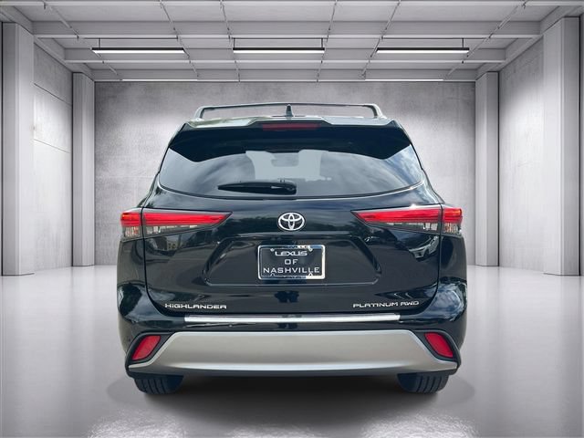 Used 2022 Toyota Highlander Platinum AWD/4WD image 4