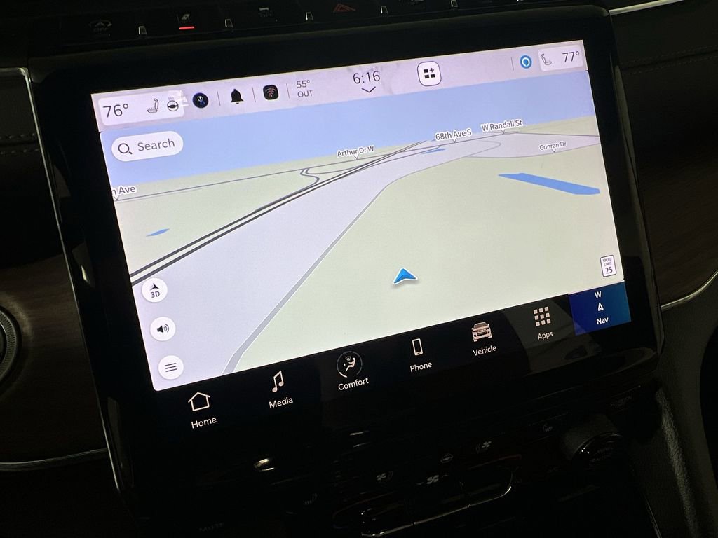 Used 2023 Jeep Grand Cherokee Summit w/ Luxury Tech Group V image 15