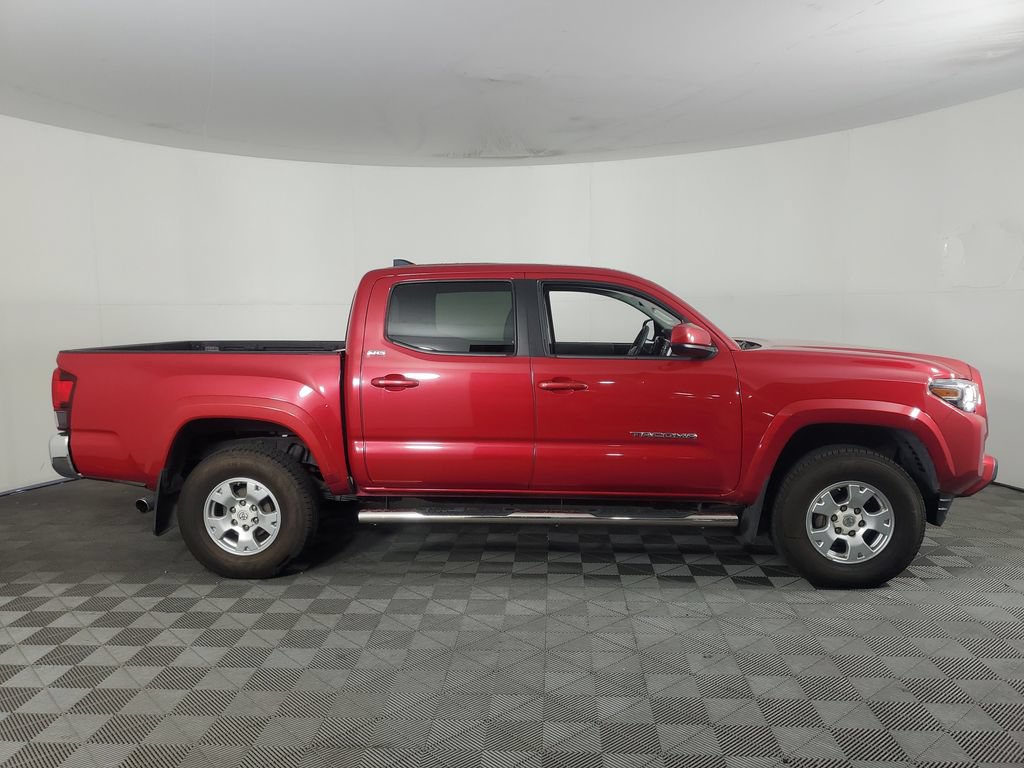 Used 2018 Toyota Tacoma SR5 RWD image 3