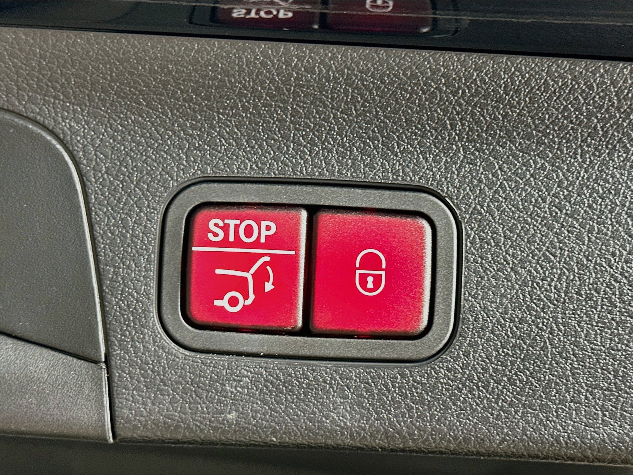 Certified 2023 Mercedes-Benz GLS 450 4MATIC image 34