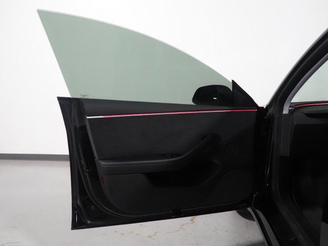 Used 2025 Tesla Model 3 AWD/4WD image 52