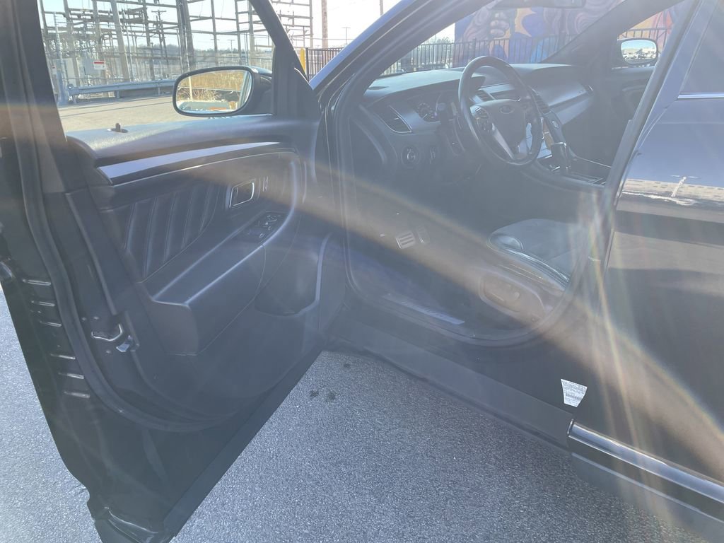 Used 2013 Ford Taurus SHO image 14