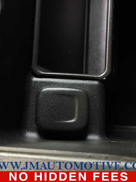 Used 2017 Chevrolet Silverado 1500 LTZ w/ LTZ Plus Package AWD/4WD image 37