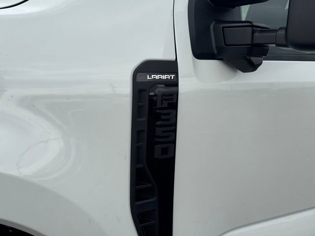 New 2026 Ford F350 Lariat w/ Black Appearance Package image 8