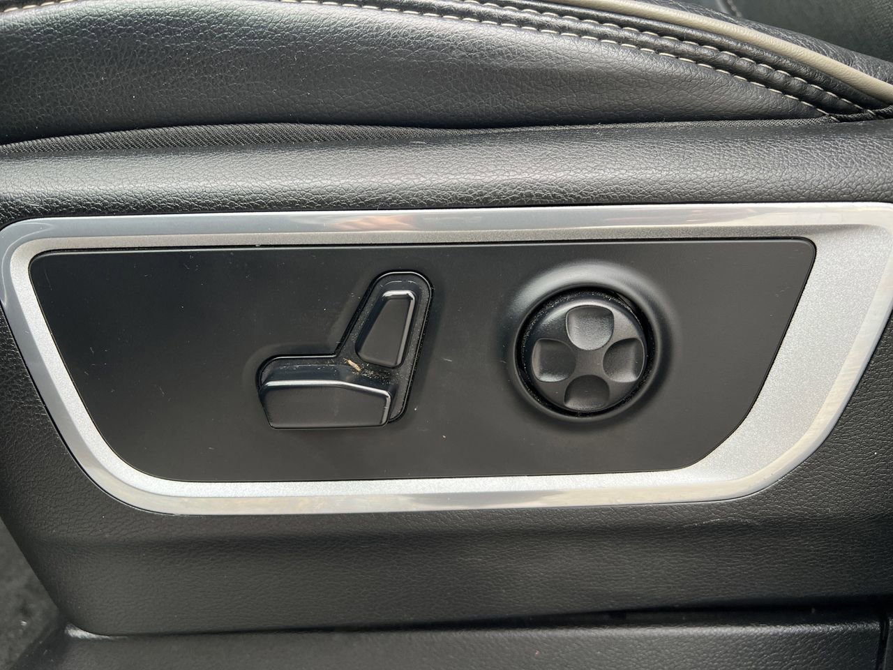 Used 2020 RAM 1500 Laramie image 23