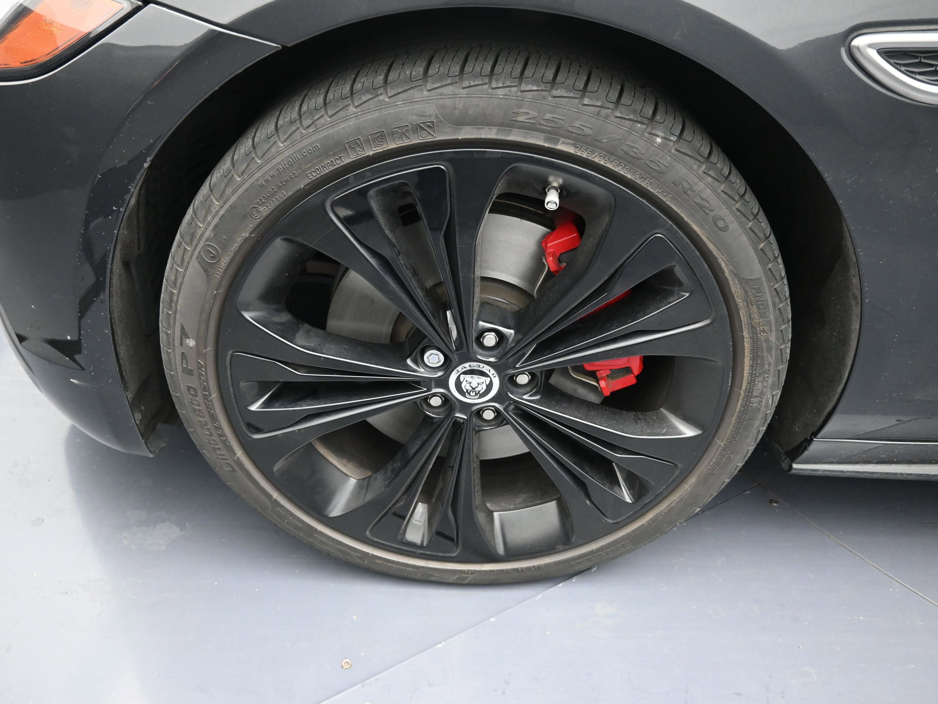 Used 2024 Jaguar XF R-Dynamic SE image 10