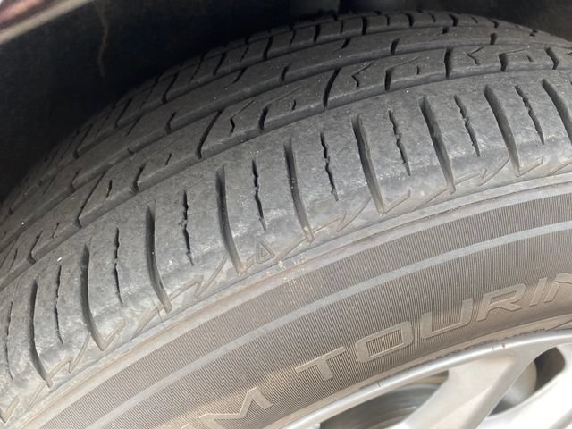 Used 2024 Chrysler Pacifica Touring-L FWD image 21