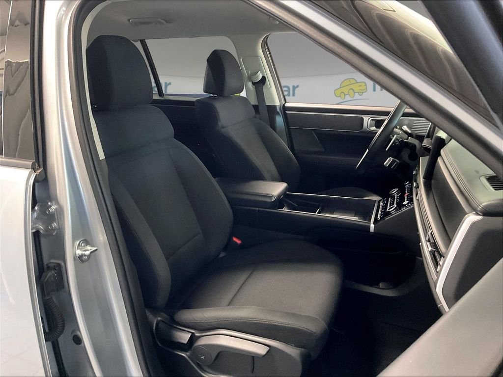 Used 2024 Hyundai Santa Fe SE AWD/4WD image 11