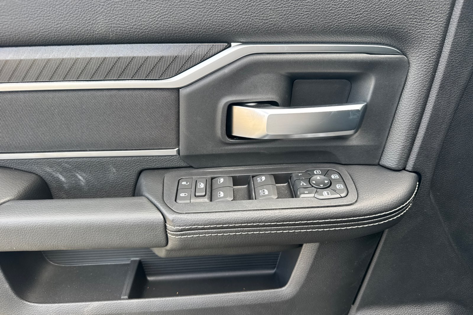 New 2027 RAM 3500 Big Horn AWD/4WD image 10