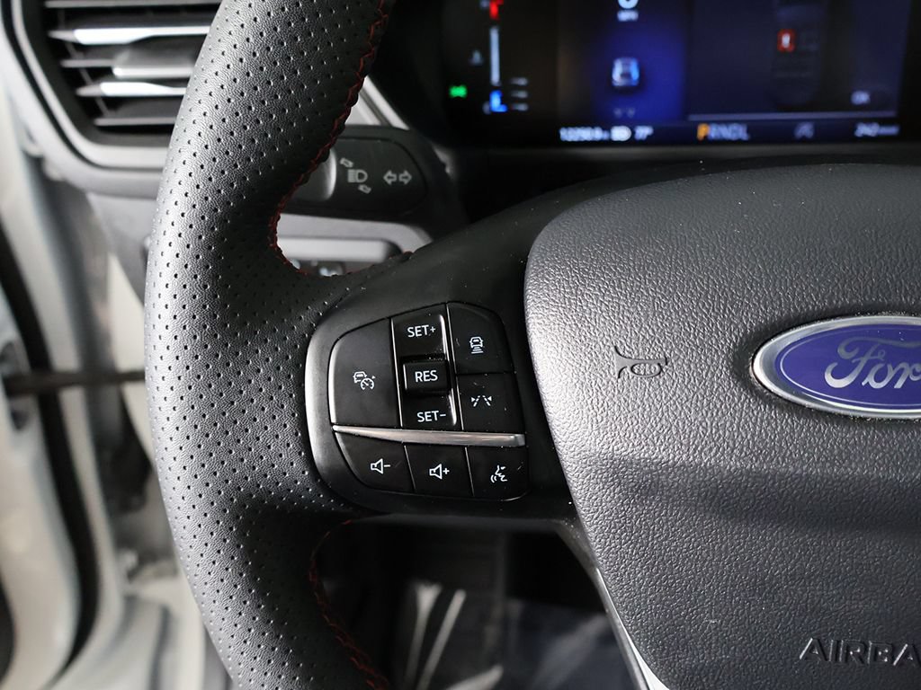 Used 2024 Ford Escape ST-Line w/ Tech Pack #1 AWD/4WD image 39