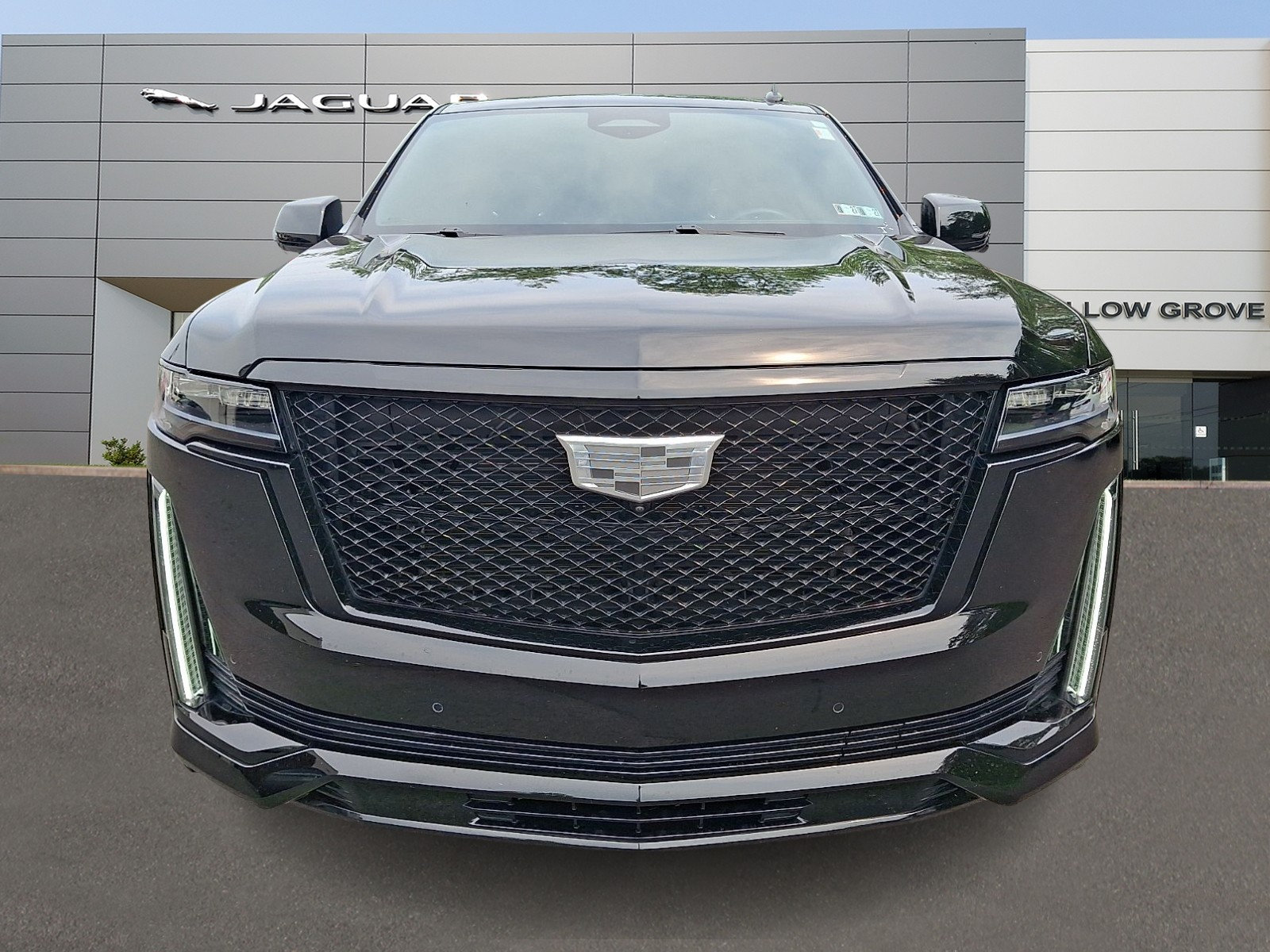 Used 2024 Cadillac Escalade Sport w/ LPO, ONYX Package AWD/4WD image 2