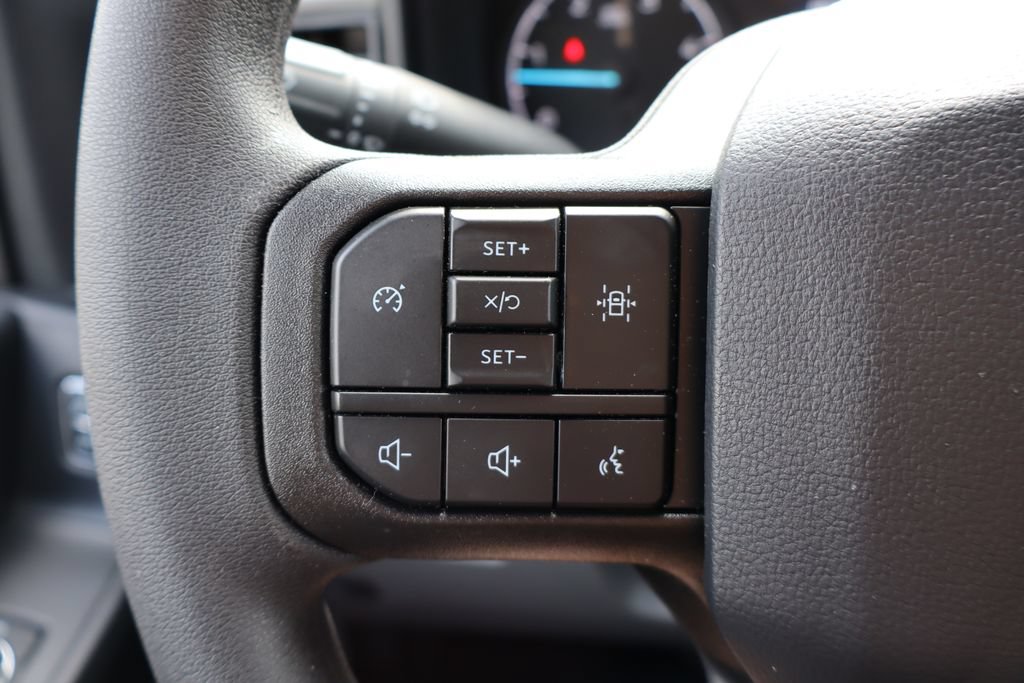 Used 2025 Ford F550 4x4 Crew Cab Super Duty image 22