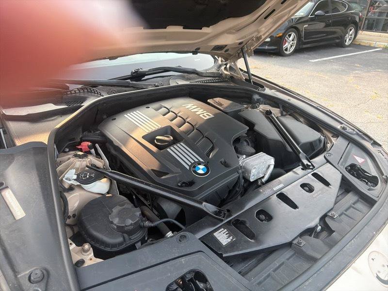 Used 2011 BMW 528i Sedan RWD image 32