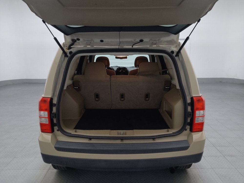 Used 2016 Jeep Patriot Sport FWD image 29