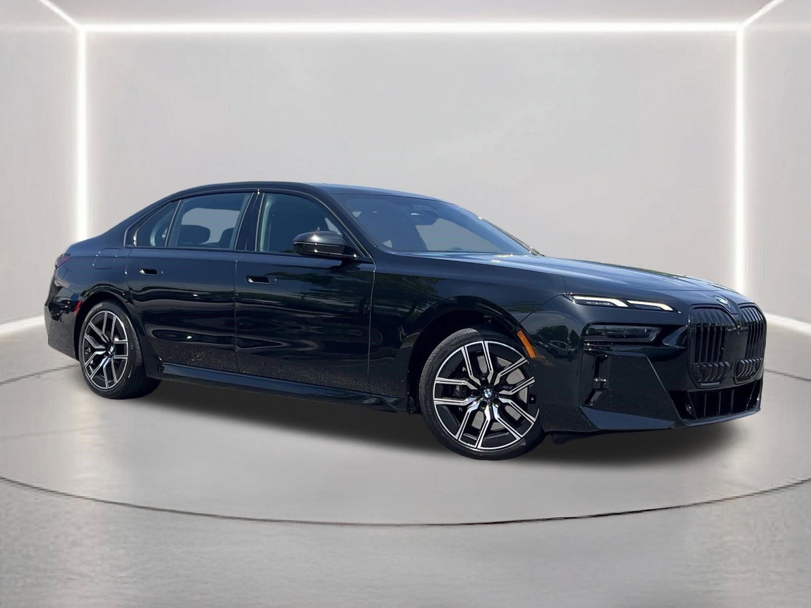 Used 2023 BMW 740i RWD image 2