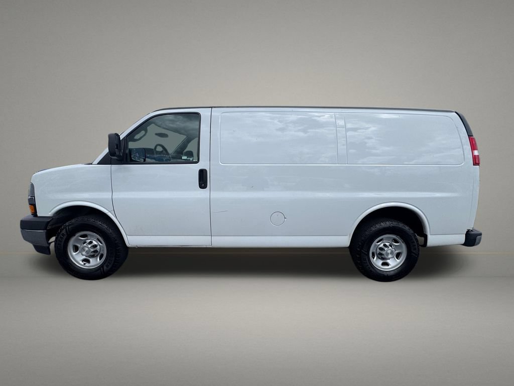 Used 2021 Chevrolet Express 2500 w/ Driver Convenience Package RWD image 5