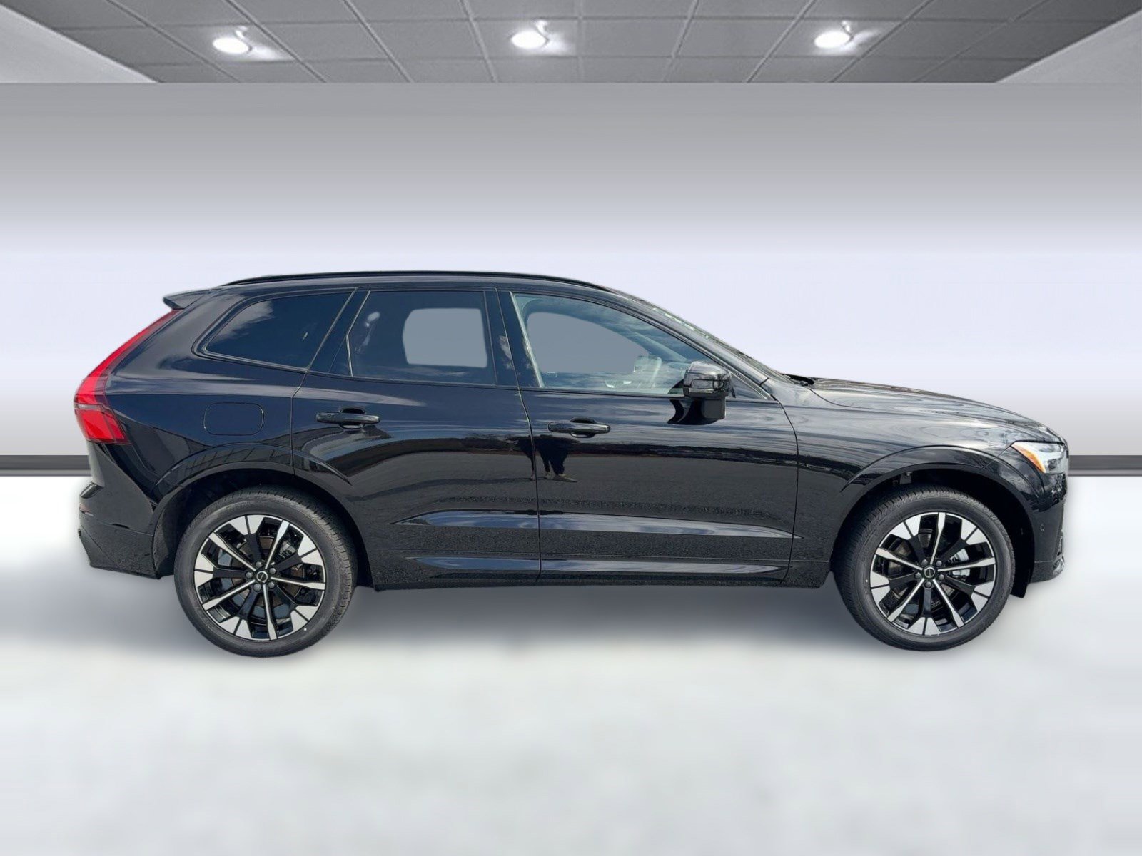 New 2026 Volvo XC60 B5 Plus w/ Protection Package Premier image 8