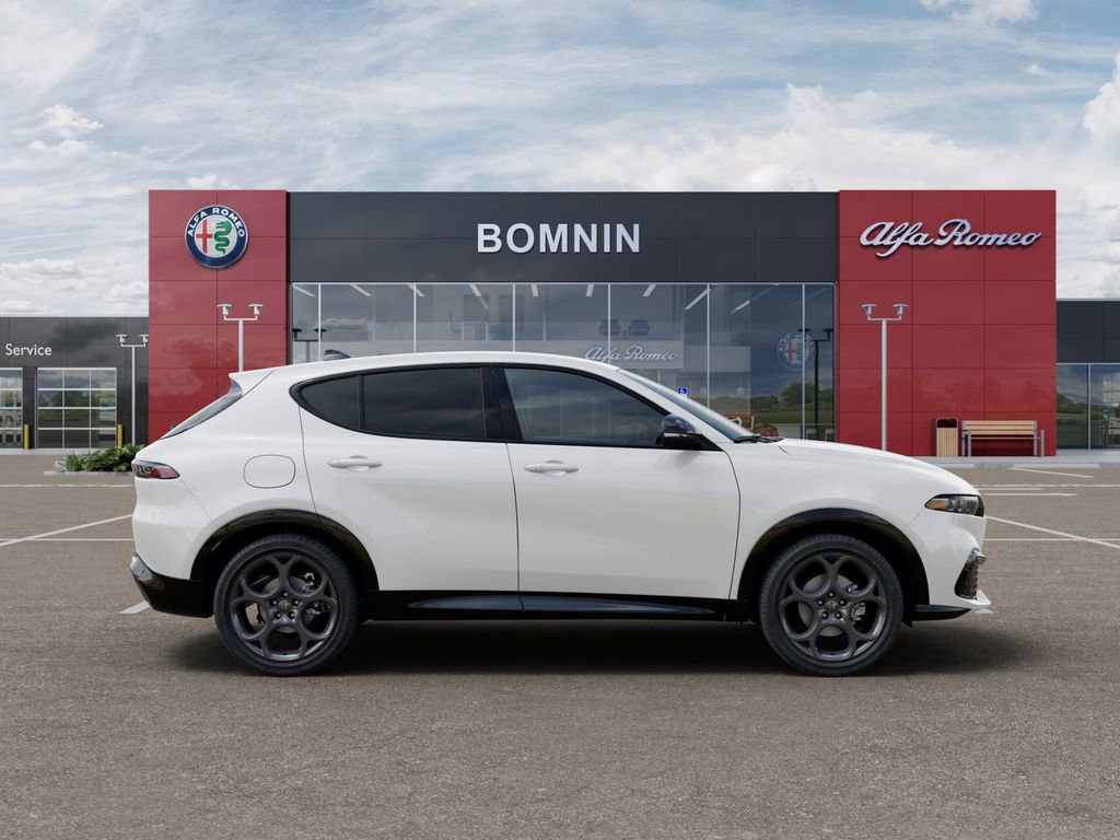 New 2026 Alfa Romeo Tonale w/ Red Premium Package AWD/4WD image 21