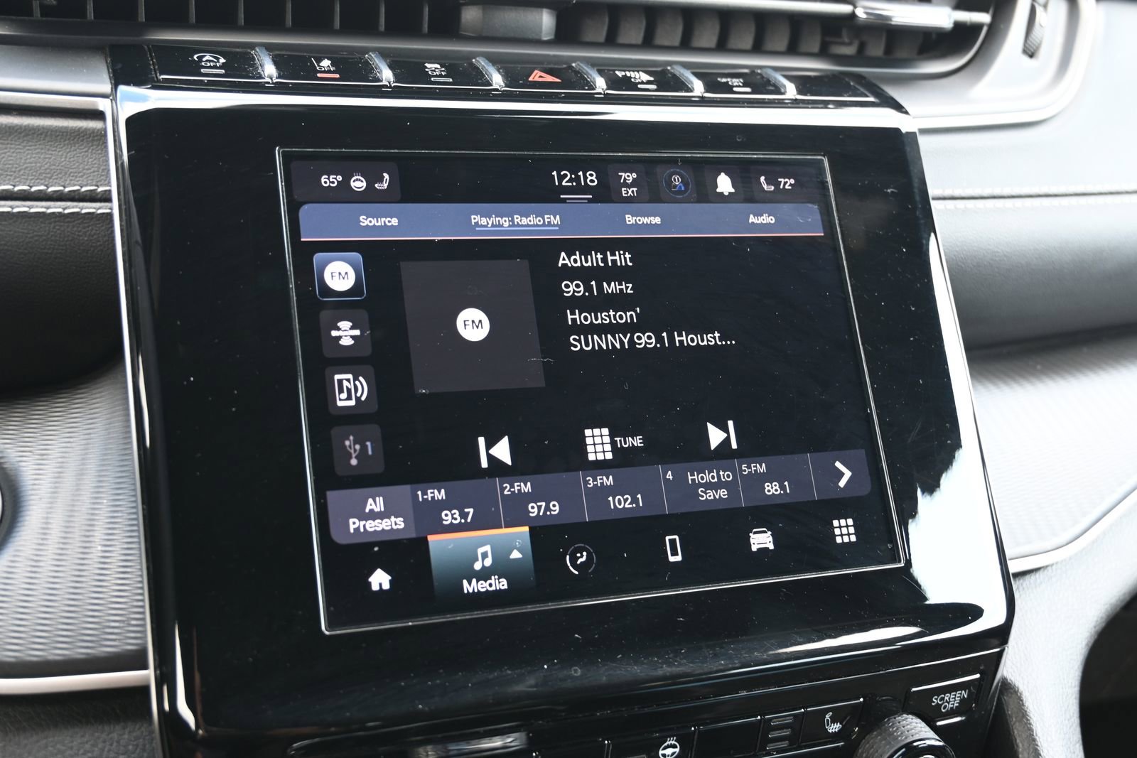 Used 2023 Jeep Grand Cherokee L Laredo image 15