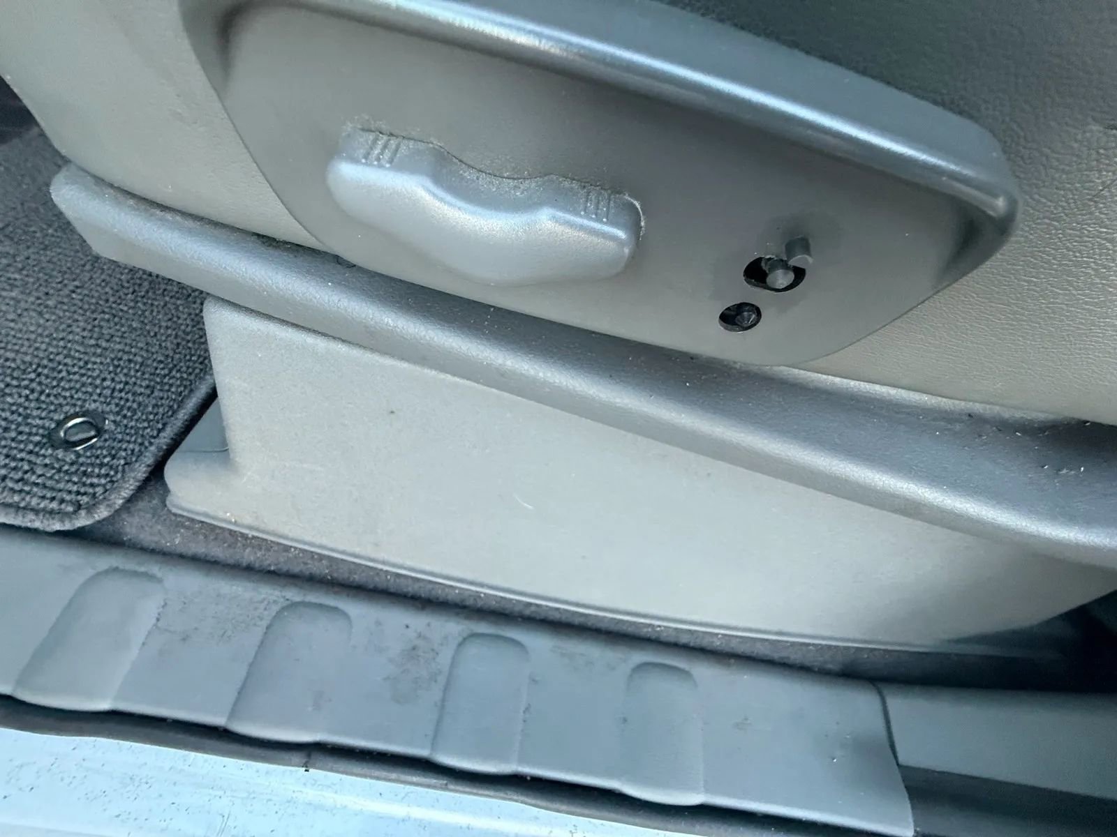 Used 2019 Nissan Frontier SL image 17