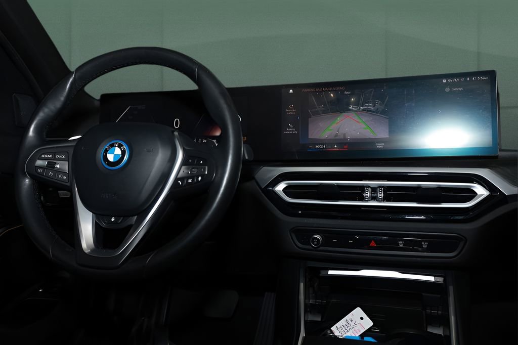 Used 2023 BMW 330e xDrive w/ Premium Package image 32