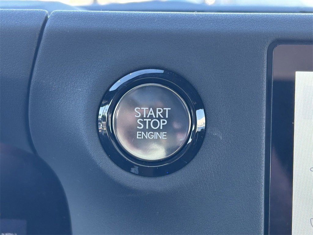 Used 2025 Lexus GX 550 image 35