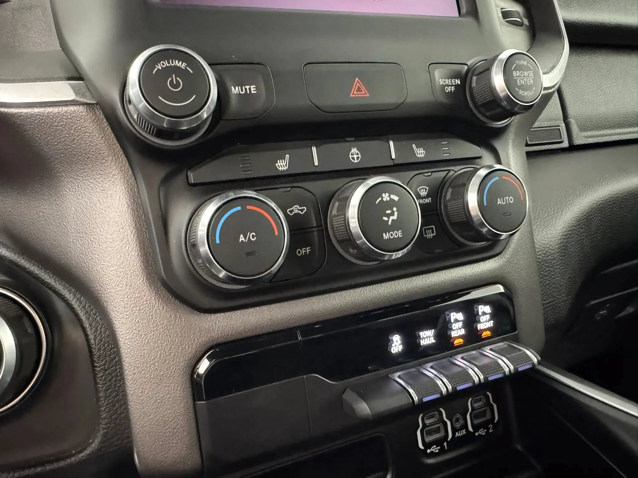Used 2020 RAM 1500 Big Horn AWD/4WD image 20
