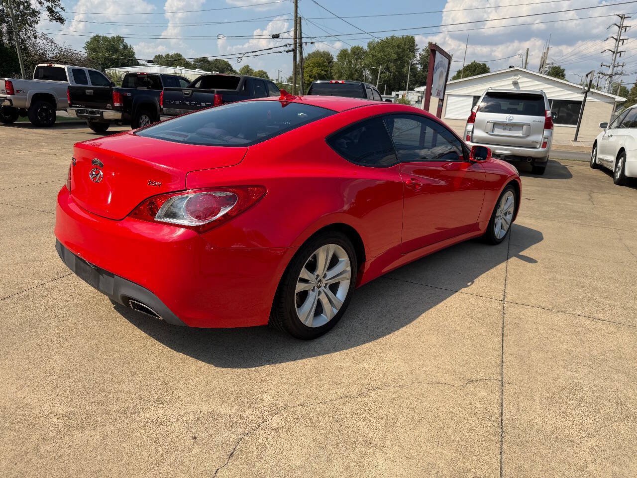 Used 2010 Hyundai Genesis 2.0T RWD image 4