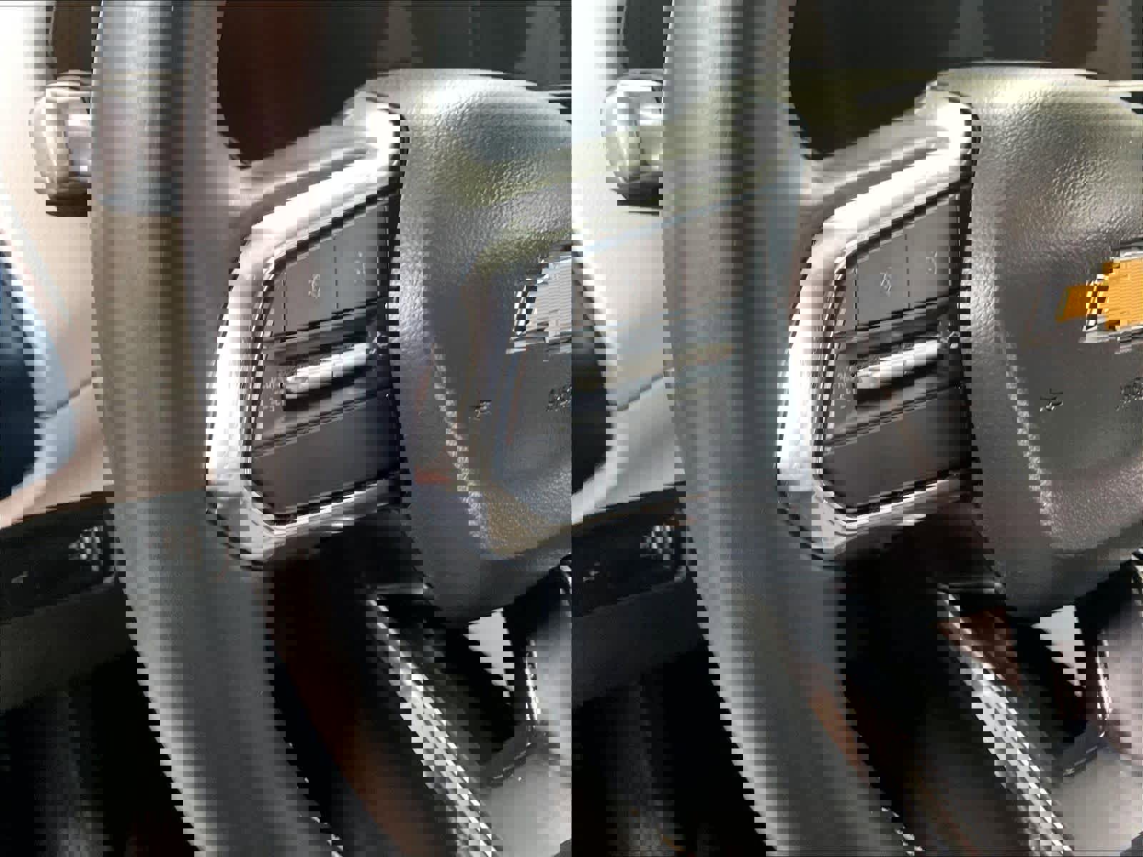 Used 2024 Chevrolet Equinox EV LT image 23