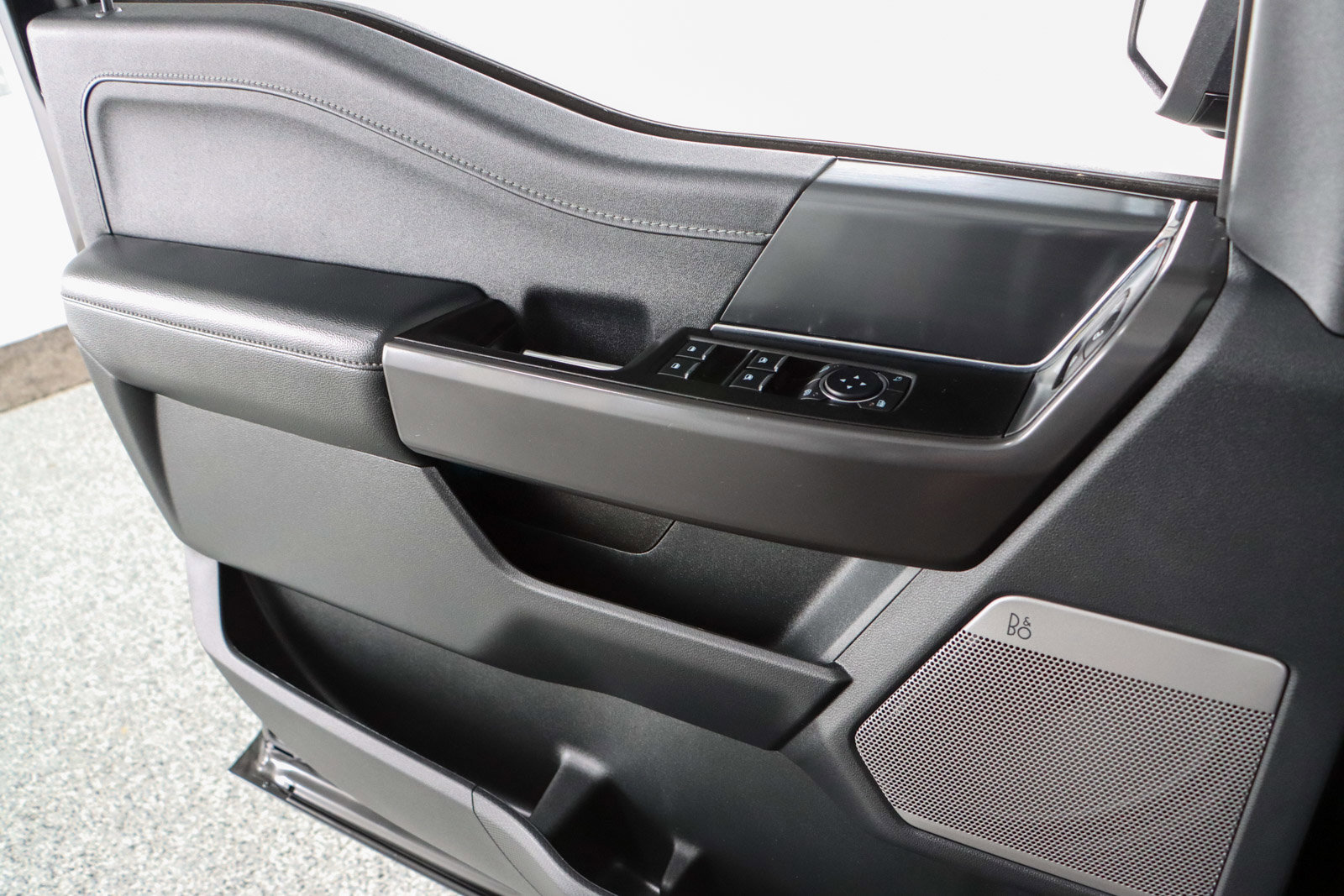 Used 2024 Ford F150 Lariat image 25