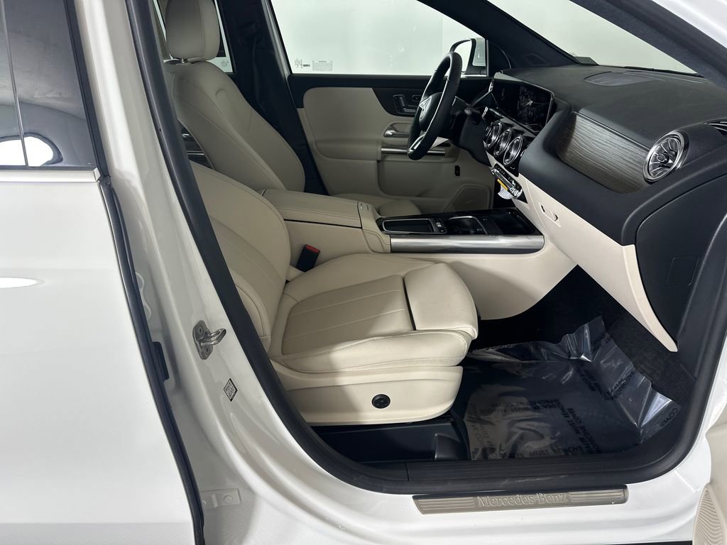 Certified 2026 Mercedes-Benz GLA 250 4MATIC image 14