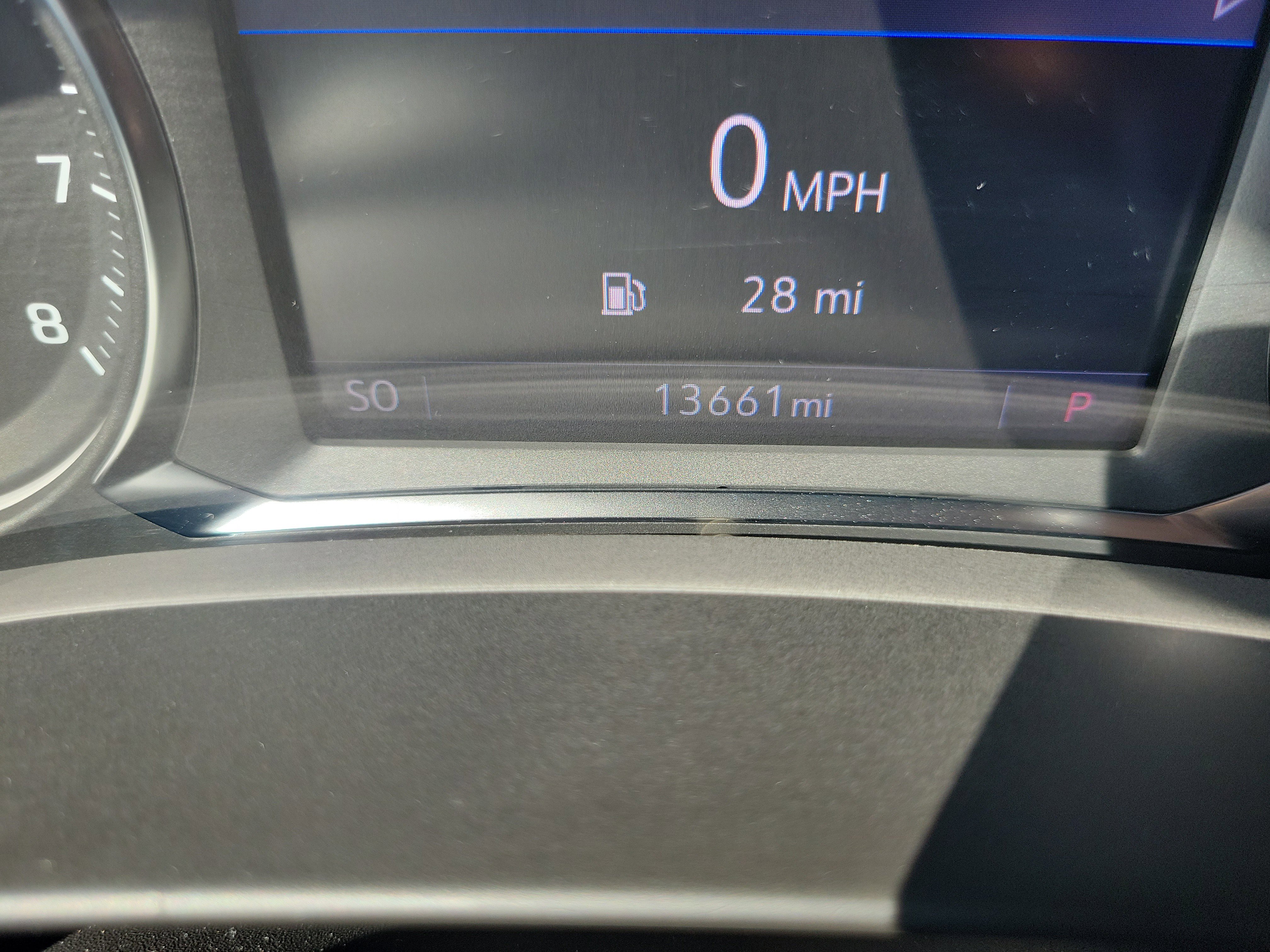 Used 2023 GMC Terrain SLT image 30