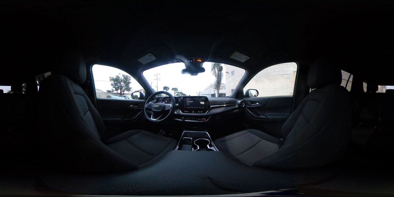 Used 2025 Chevrolet Equinox LT image 42