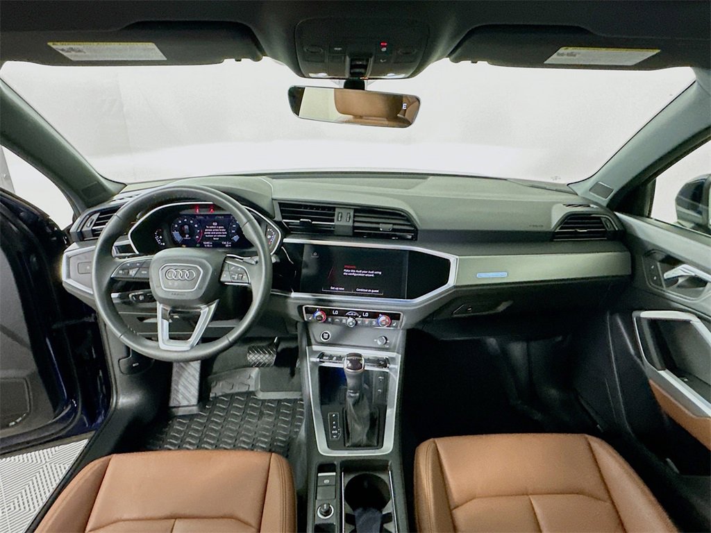 Used 2025 Audi Q3 2.0T Premium Plus w/ Premium Plus Package image 3