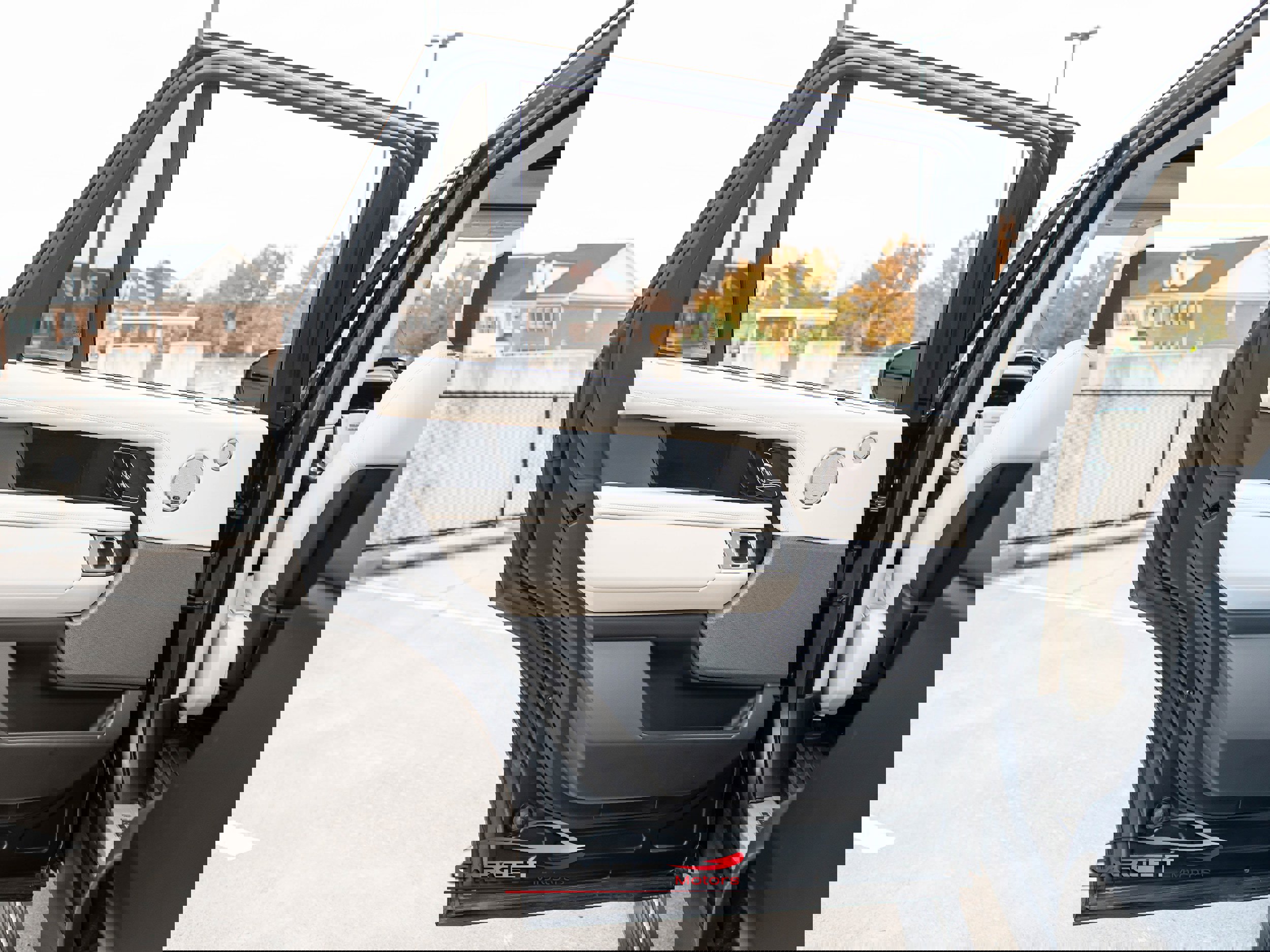 Used 2020 Land Rover Range Rover Long Wheelbase HSE image 46