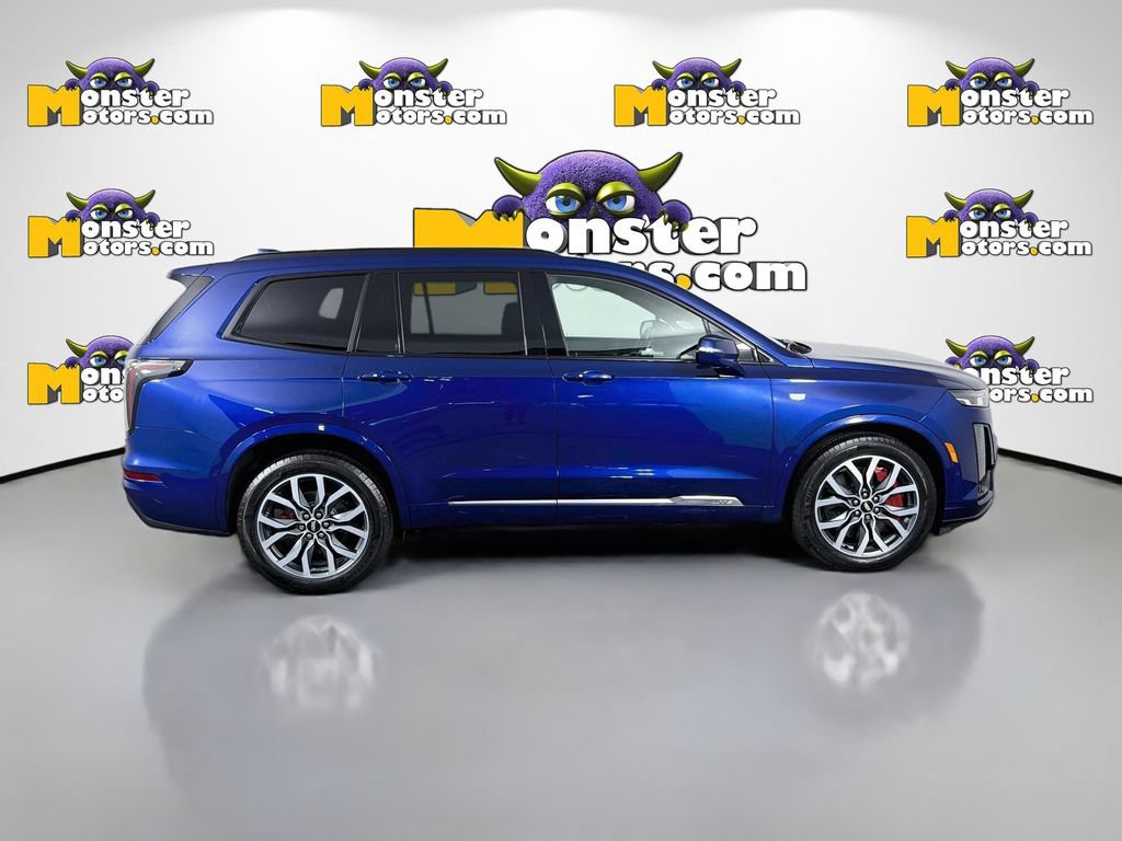 Used 2024 Cadillac XT6 Sport w/ Technology Package AWD/4WD image 4