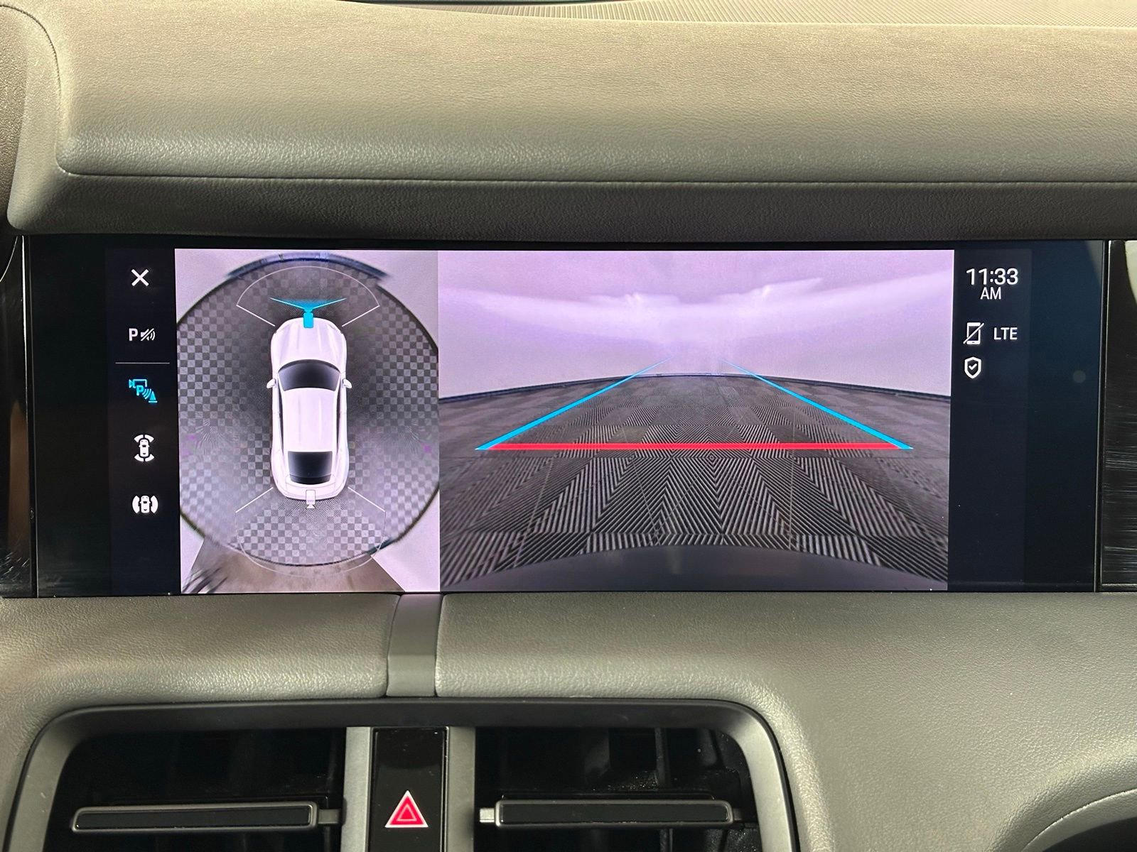 Used 2023 Porsche Taycan w/ Premium Package image 40