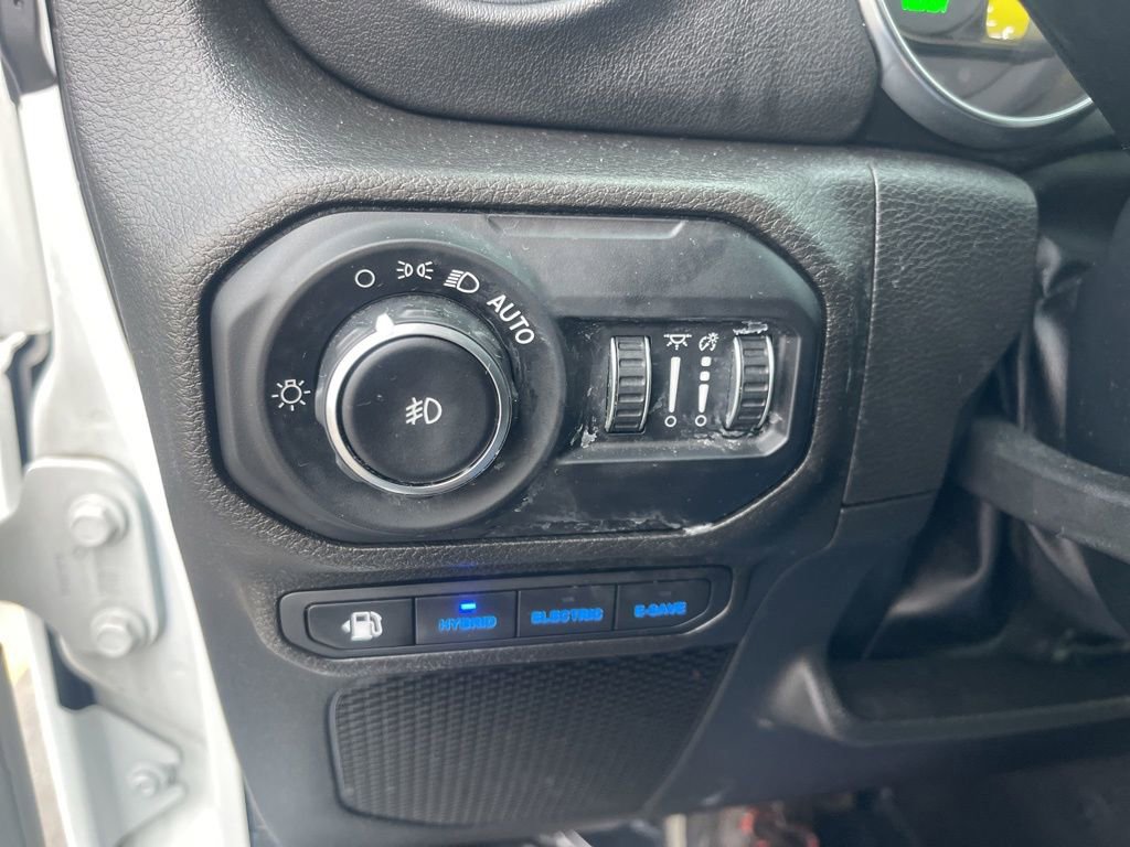 Used 2022 Jeep Wrangler Unlimited Sahara image 15