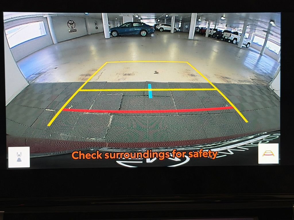 Used 2026 Toyota Sienna Limited FWD image 36