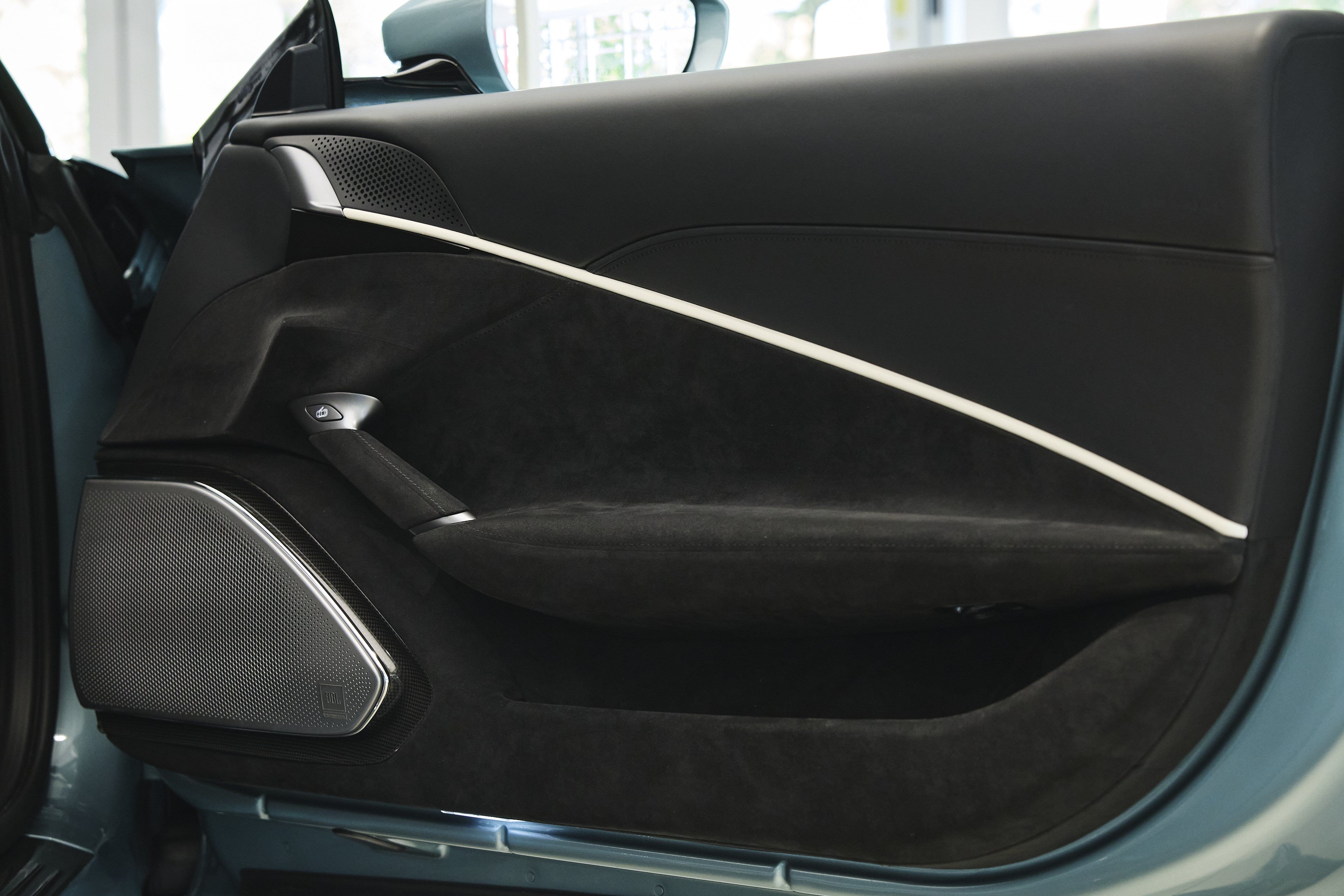 Used 2024 Ferrari Roma Spider RWD image 51