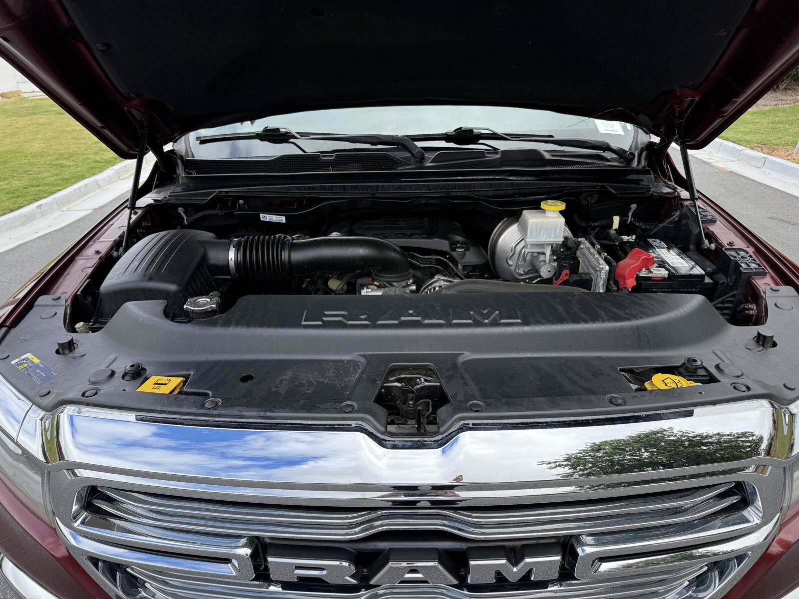 Used 2019 RAM 1500 Laramie RWD image 30