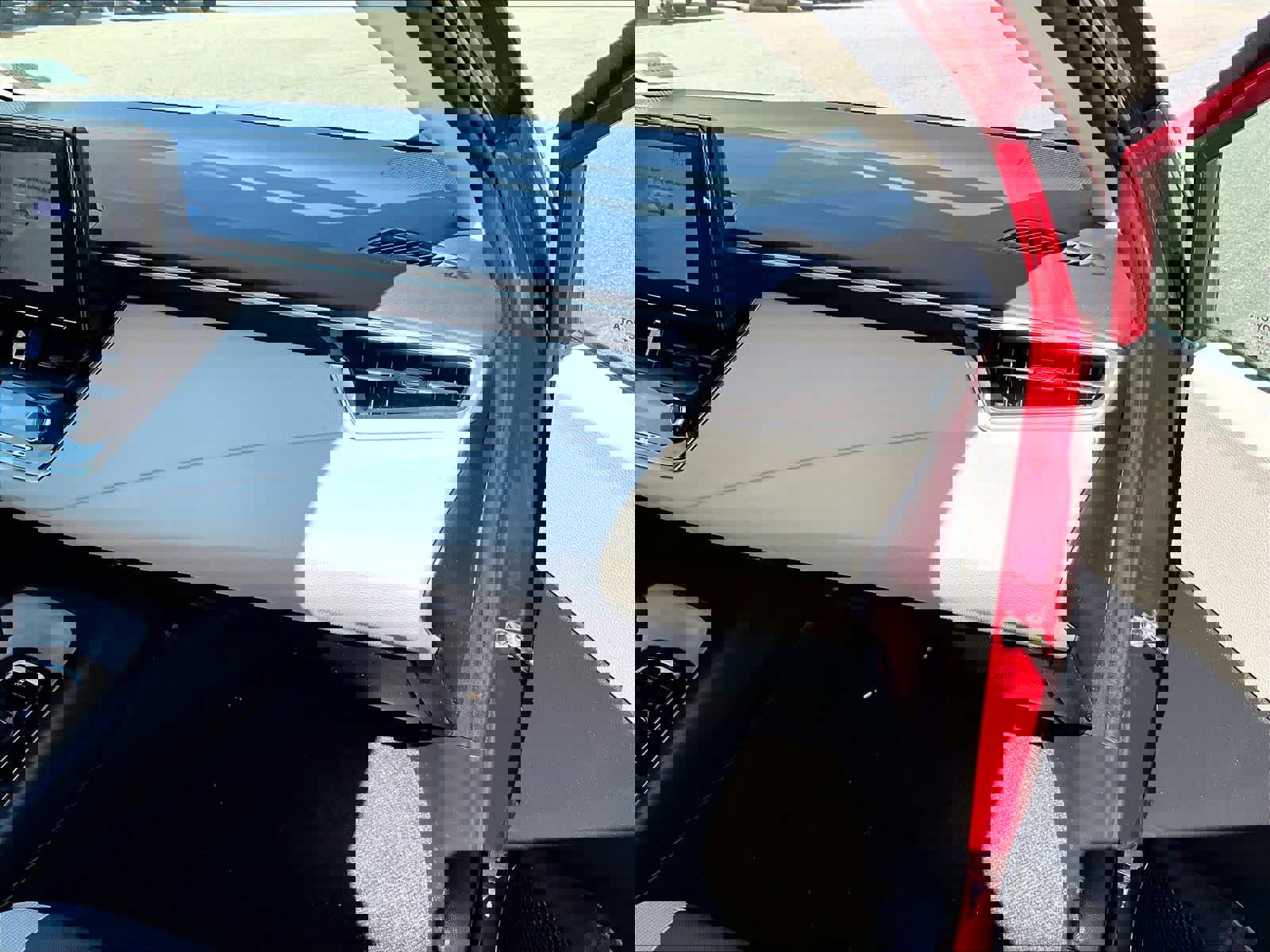 Used 2023 Toyota Corolla LE image 13