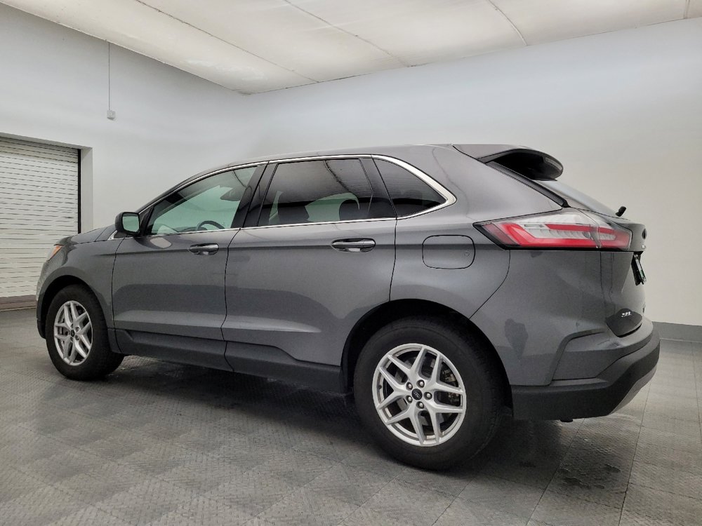 Used 2023 Ford Edge SEL image 3