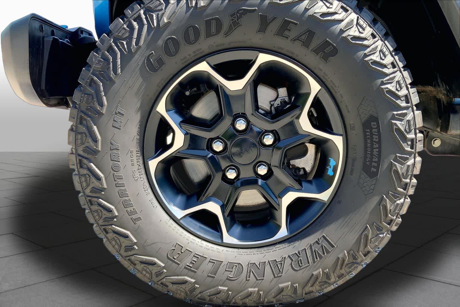 Used 2022 Jeep Wrangler Unlimited Rubicon 4xe AWD/4WD image 11