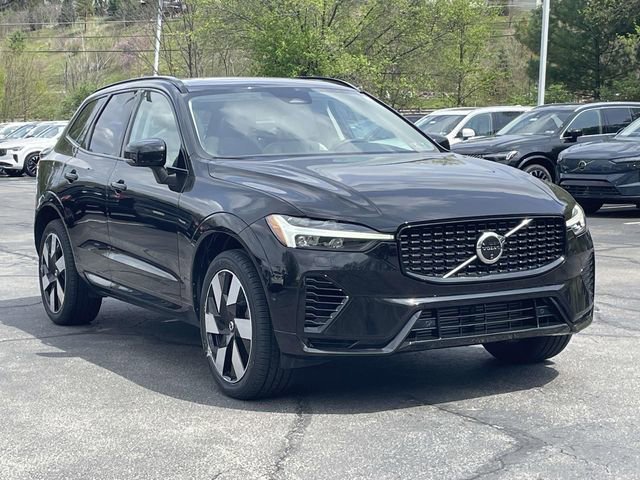Used 2024 Volvo XC60 T8 Plus w/ Climate Package AWD/4WD image 9