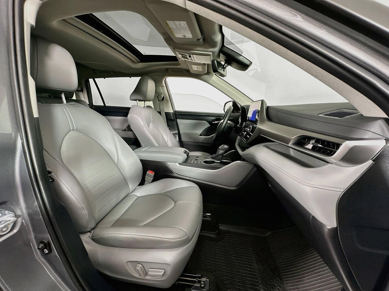 Certified 2026 Toyota Highlander XLE AWD/4WD image 30