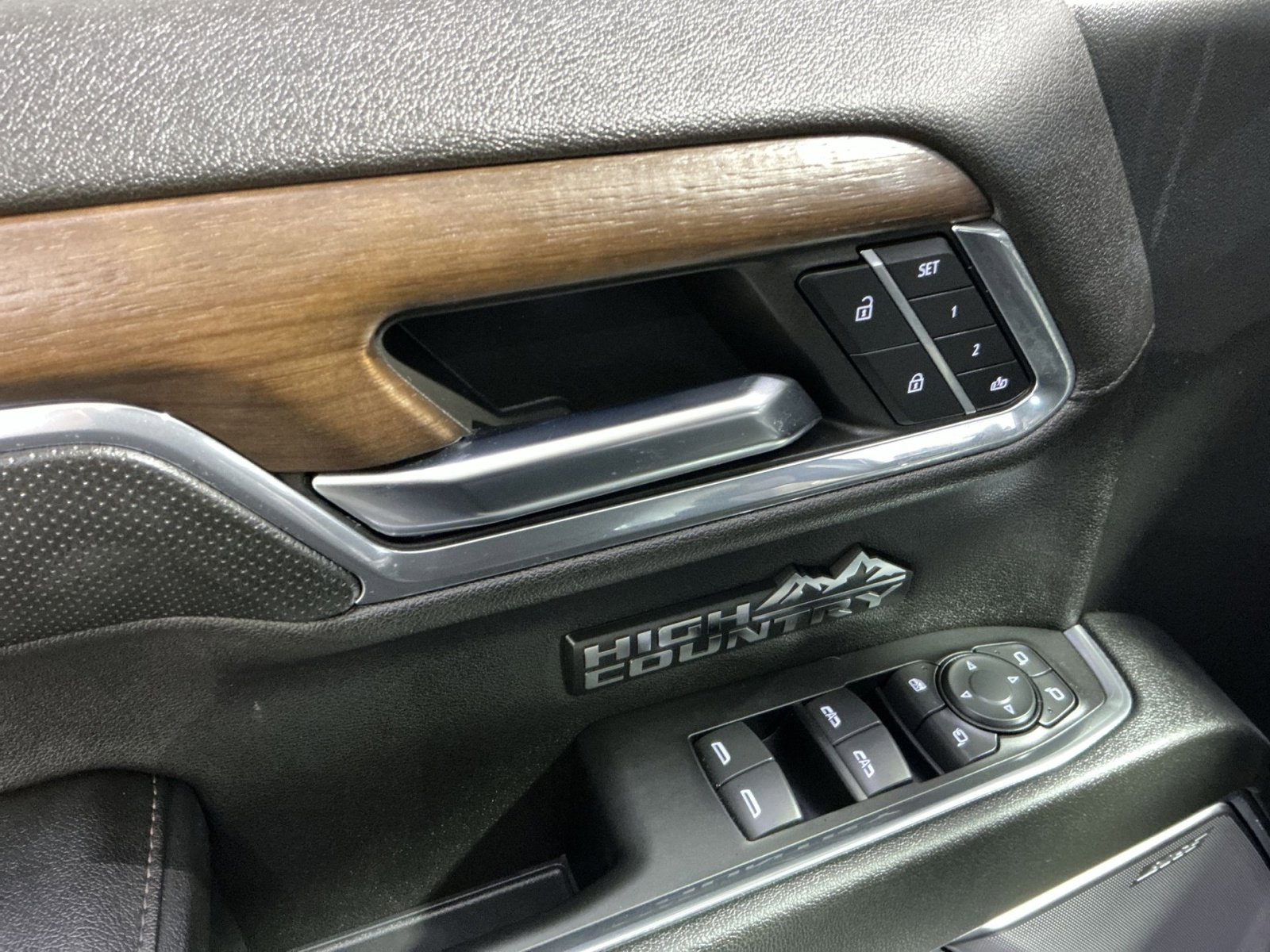 Used 2023 Chevrolet Silverado 1500 High Country w/ High Country Premium Package image 23