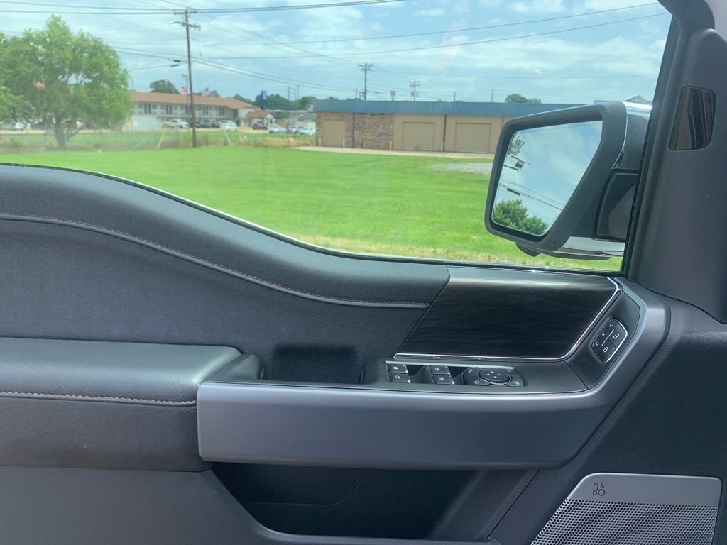 New 2025 Ford F150 Lariat w/ Equipment Group 501A Mid image 12